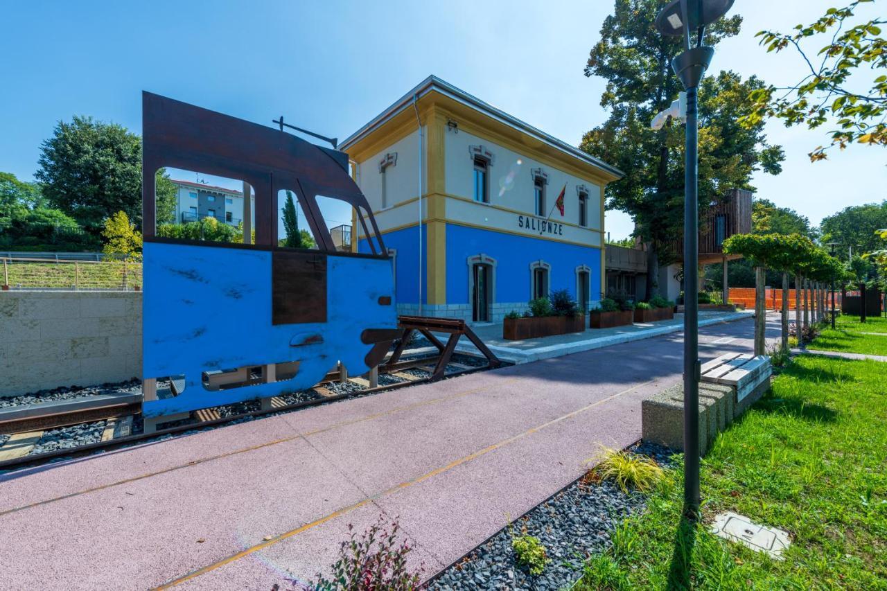 Borgo Stazione Bike Inn 明乔河畔的瓦雷奇奥 外观 照片