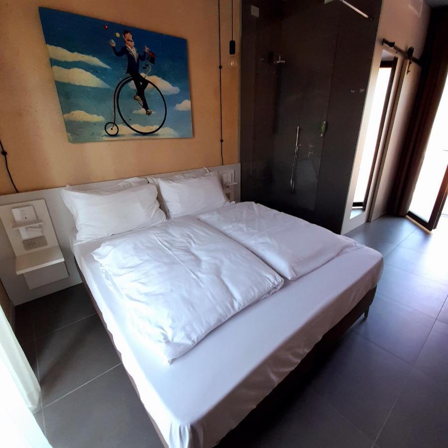 Borgo Stazione Bike Inn 明乔河畔的瓦雷奇奥 外观 照片