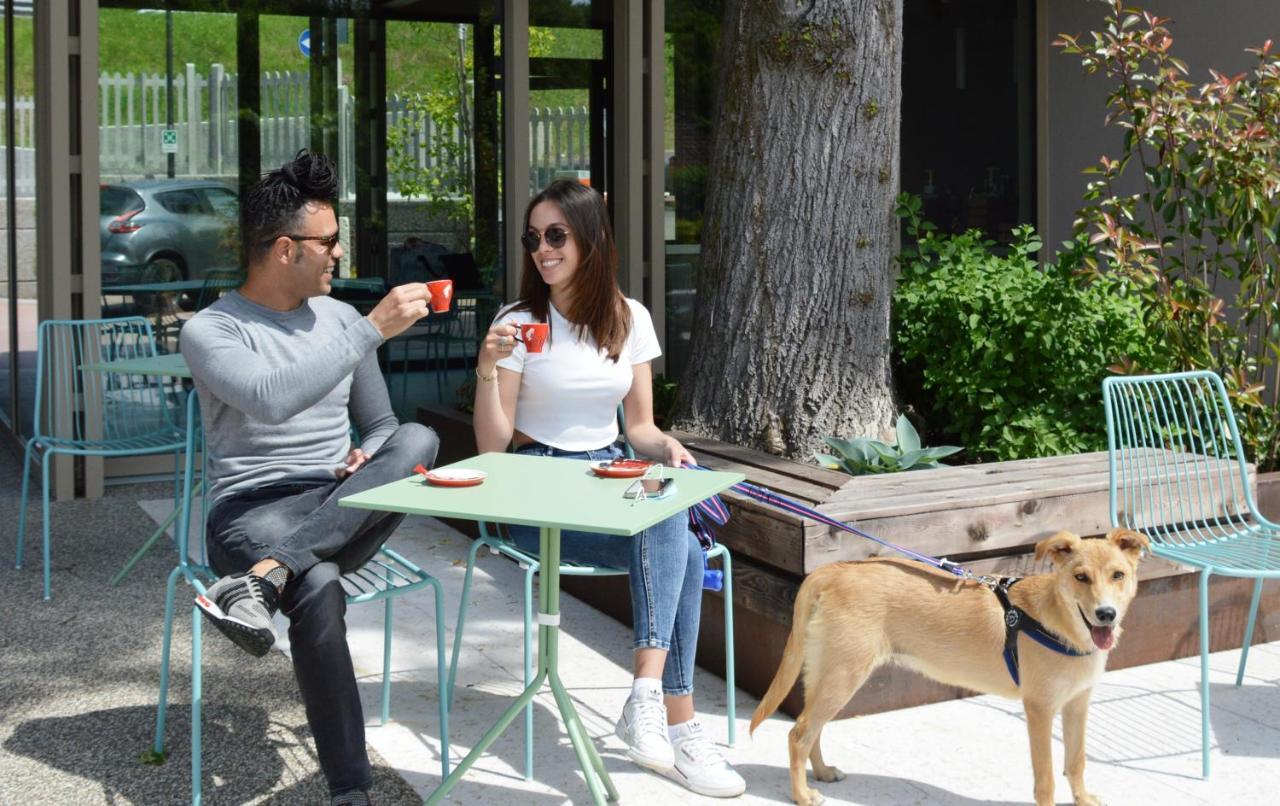 Borgo Stazione Bike Inn 明乔河畔的瓦雷奇奥 外观 照片